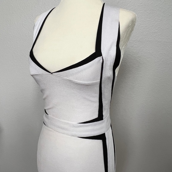 🎉 Sale Herve Leger Black and Off White Bandage Dress XS - Picture 3 of 6